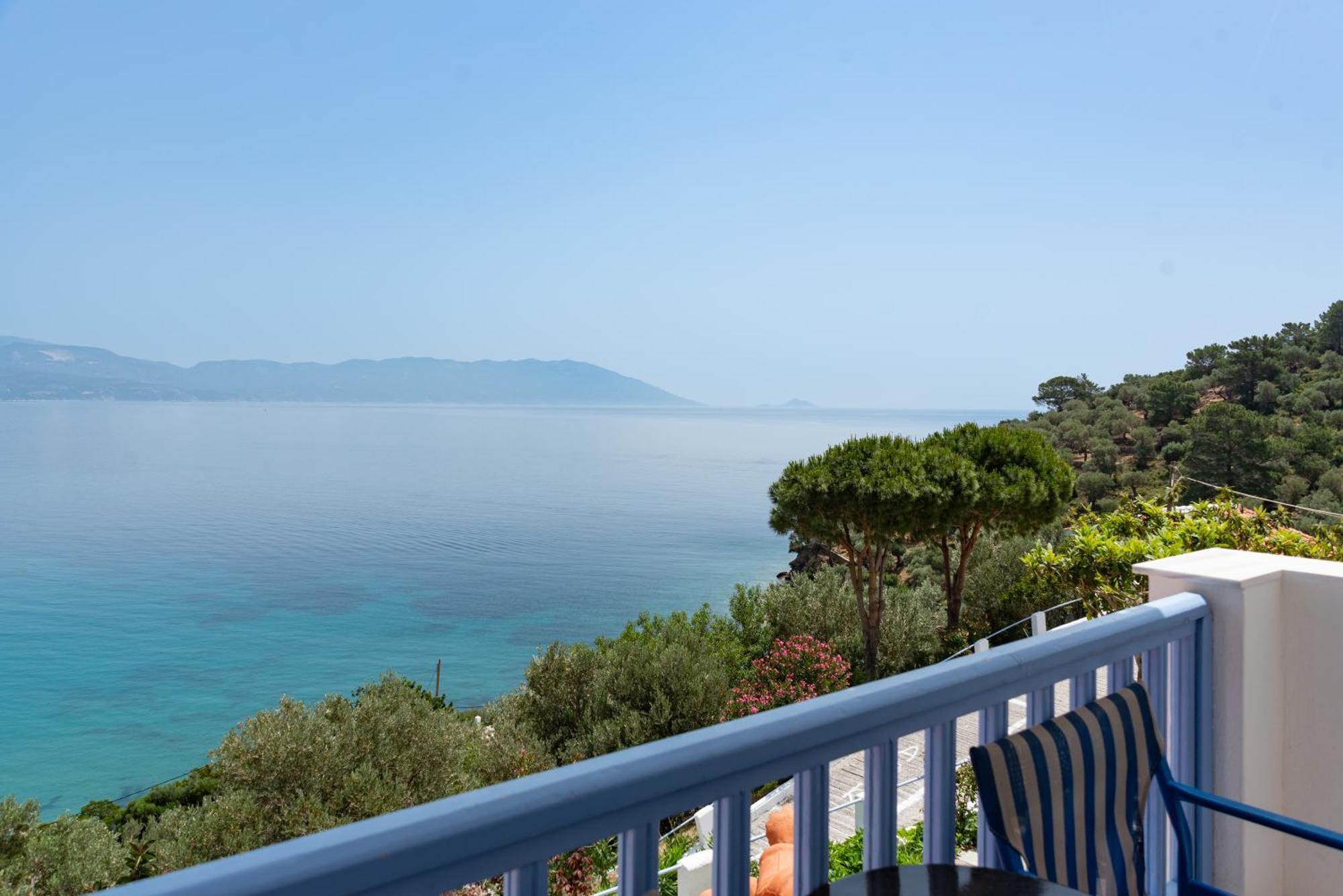 Sunrise Limnionas Apartments Marathókampos Екстериор снимка